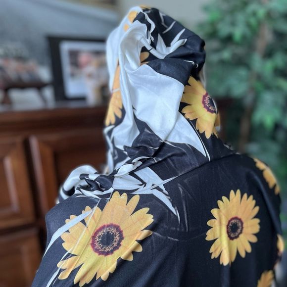 Sunflower Zip-Up Hoodie - Picture 5 of 7